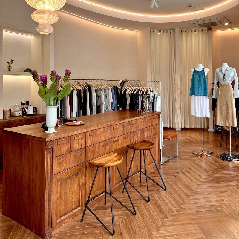 Office Furniture Second Hand - متجر ملابس، طاولة أمين الصندوق، متجر